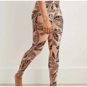 Aerie Beige Black Leaf Print Soft & Cozy Leggings M